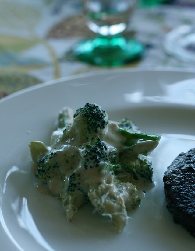 Broccoli med färskost och vitlök