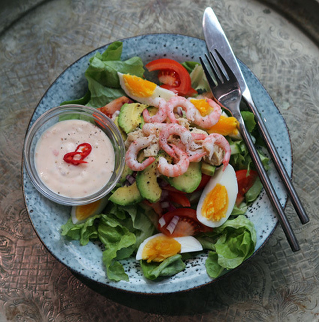 Lyxig räksallad med sweet chilidressing