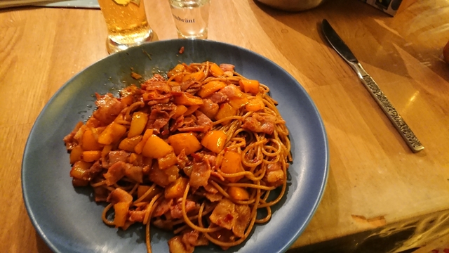 Baconröra med spaghetti