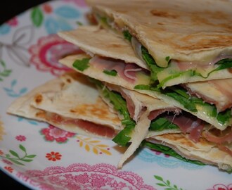 Tortillas med parma och ruccola