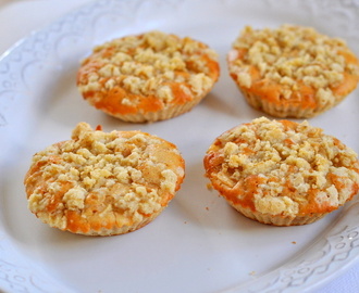 ÄPPELMUFFINS MED KANEL OCH CRUMBLE