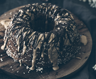 Till gofikan i helgen, mjuk snickerskaka med jordnötsfrosting lchf