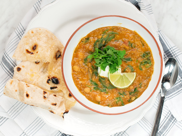 Mustig indisk soppa med chapatibröd
