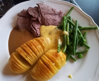 Älgstek och hasselbackspotatis