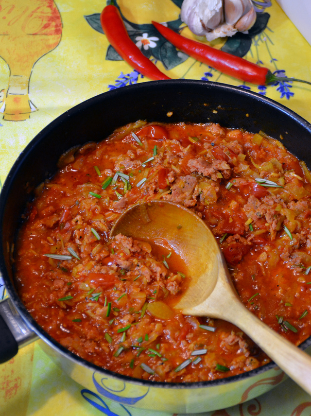 Smålyxig pasta med salsiccia, fänkål & tomat