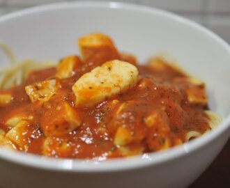 Tomatpasta med halloumi