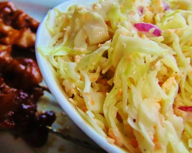 Coleslaw med rödlök