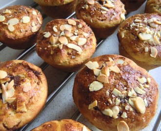 Glutenfria kanelbullar med hirsmjöl och rårismjöl