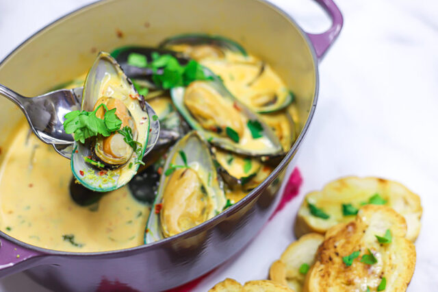 Mussels In Lemon Garlic Butter Sauce