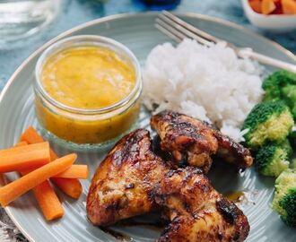 Buffalo wings med mangodipp och grönsaksplock