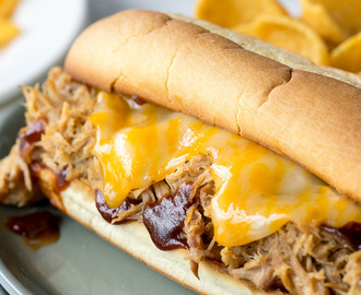 Slow Cooker Pulled Pork Sandwiches