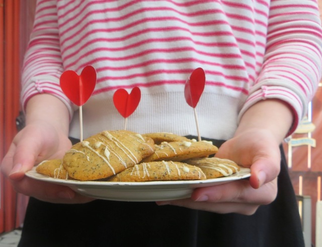 Mjuka cookies med lakrits och vit choklad