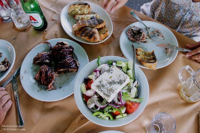Where to Eat? // Kaluvia, Greece - Taverna Mourouzhs