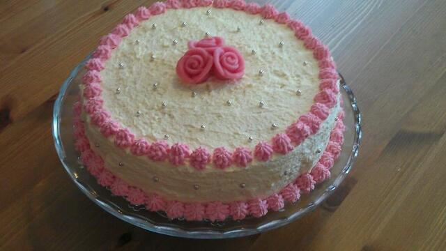 Rosa-vit tårta
