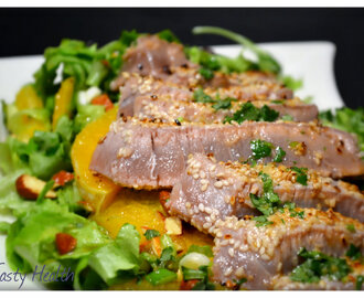 Pers i marklyft och middagstips: Asiatisk sallad med sesampanerad tonfisk