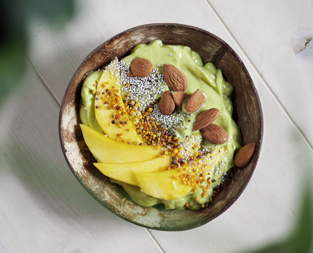 Avokado & mango-bowl