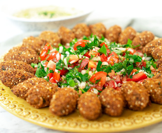 Tareqs falafel med hummus och sallad