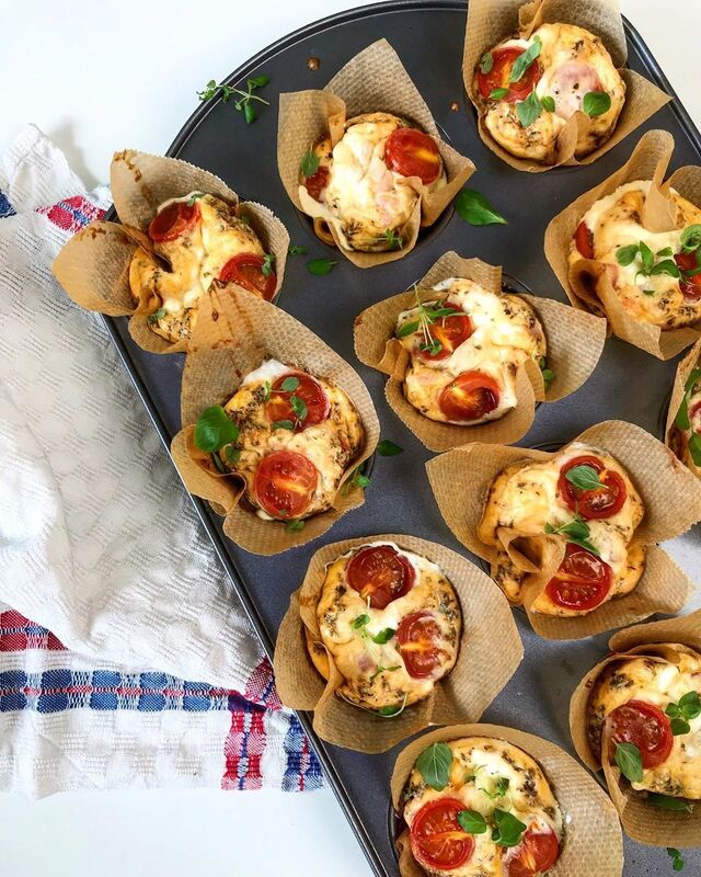 Hälsosam, enkel & god mat ? on Instagram: “▪️PIZZAMUFFINS▪️ Perfekta små godingar till picknicken har ni här! ? De kan ätas både kalla och varma! ?  12 st muffins, 1 sp styck (101…”