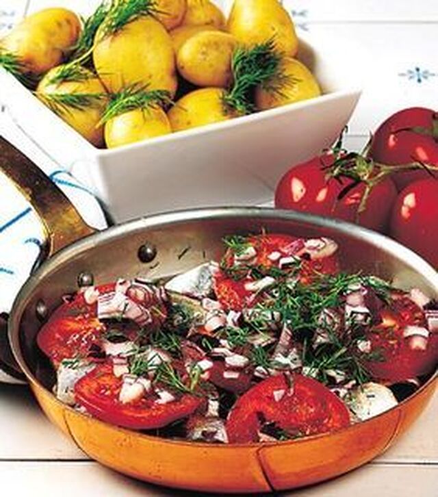 Tomat- och dillströmming med färskpotatis