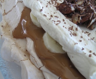 Banoffee Meringues Cake