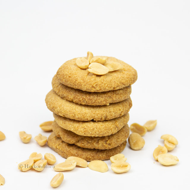 GF, Vegan & Sugar-Free Peanut Butter Cookies