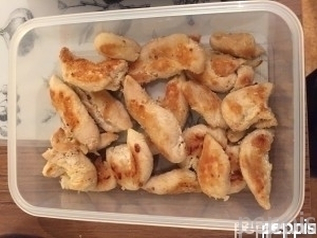 Wokade kycklingfilé med nudlar (Stir fried chicken with noodles)