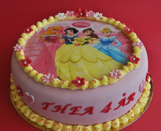 Disneyprinsessorna till Thea, 4 år