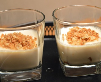 Äppelpannacotta med kardemummacrisp