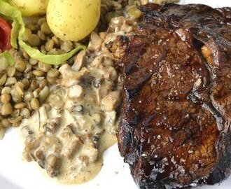 Entrecote med kantarellsås