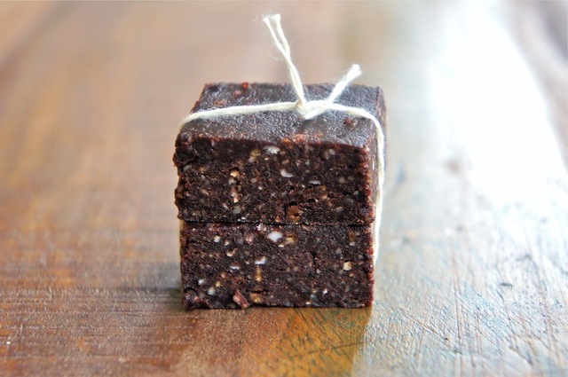 Raw energy bars