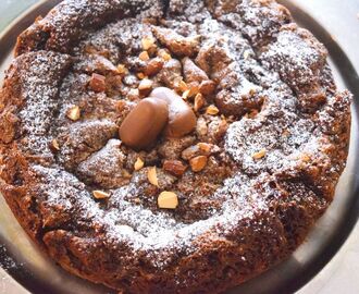 Cookiekaka med choklad, dumlekola och jordnötter.