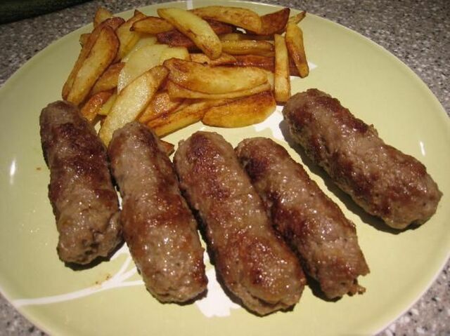 Cevapcici (Cevapi) Balkan Sausage Sandwiches | Recipe in 2019 | Sausage sandwiches, Food recipes, Food