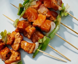 Grillspett med vårlök och teriyaki