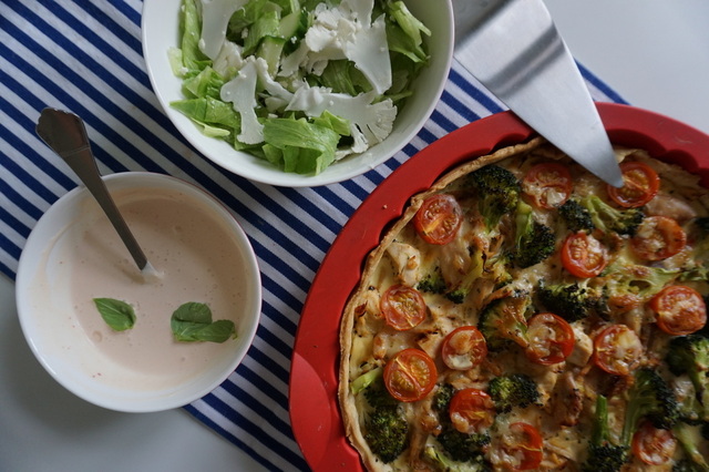 Kyckling, broccoli och tomatpaj med chili