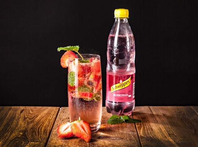 Schweppes Strawberry Dream