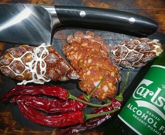 Svensk Salami Picante, kallrökt och lufttorkad - faktiskt stark (& god så klart) på riktigt ❤️??? #Lönneberga #Salami #Ölkorv #FrånSverige #SvensktKött #Korvlover #Spisat #Snacks