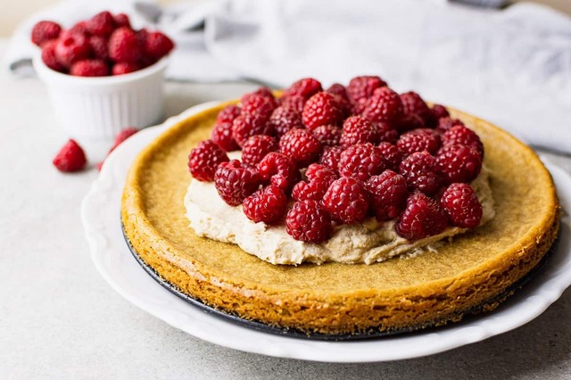 Summer raspberry cake