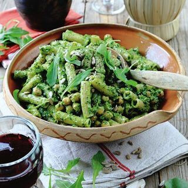 Pasta med kikärter och rucola