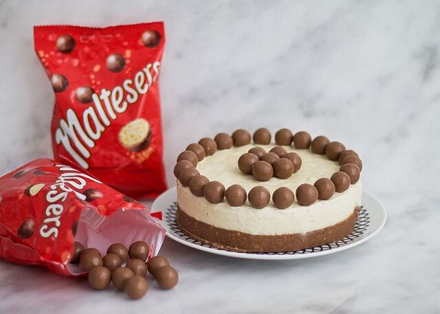Perfekt till helgmyset - Maltesers-cheesecake