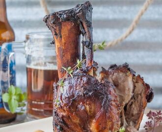 Schweinshaxe German Pork Knuckles (Step-by-step Pictures + Video) | Pork knuckle, Pork, German pork hocks recipe