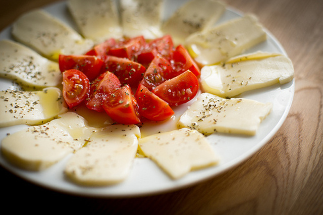 Tomat- och mozzarellasallad