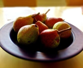 Päronkaka med cashewnötter, nougat och vit choklad!