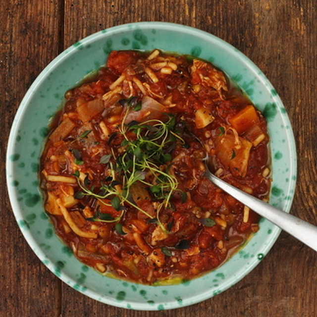 Minestronesoppa med kyckling och vitt vin