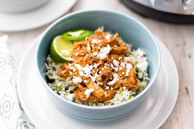Instant Pot Chipotle Chicken and Rice Bowls