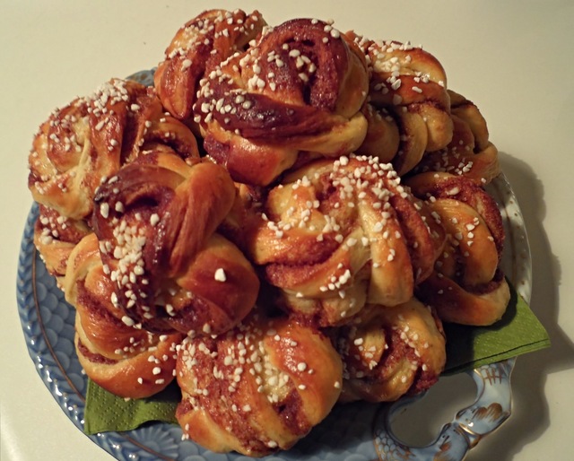 Kanelbullar (Swedish Cinnamon Buns)