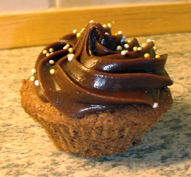 Chocolate Marshmallows-cupcakes med chokladglaze - Yummie!