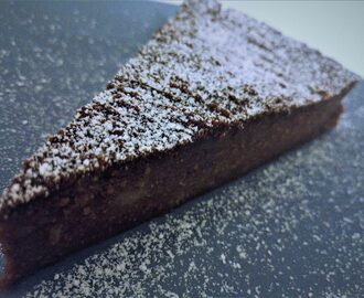 Torta di semolino (migliaccio) al cioccolato [Senza ricotta]