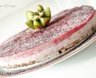 Raw jordgubbscheesecake med lime
