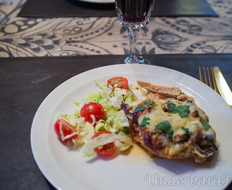 Fläskfilégratäng med chorizo och till detta en sallad!