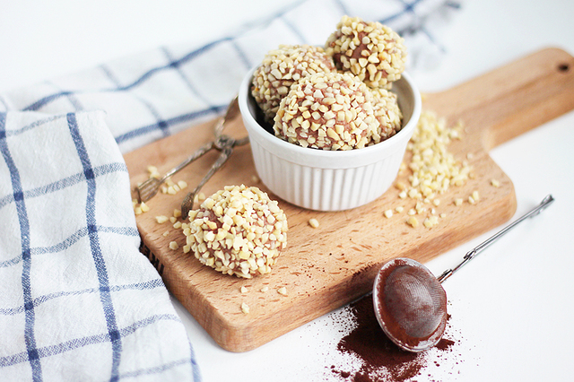 Nyttiga chokladtryfflar på 3 ingredienser